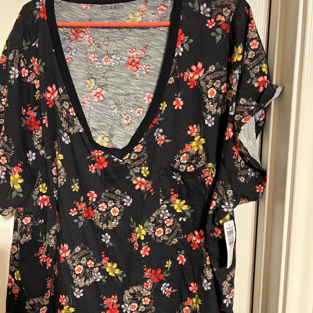 Floral tee shirt